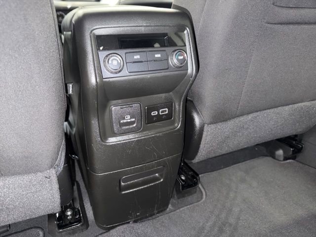 Used 2023 GMC Acadia SLE w/ Driver Convenience Package image 33