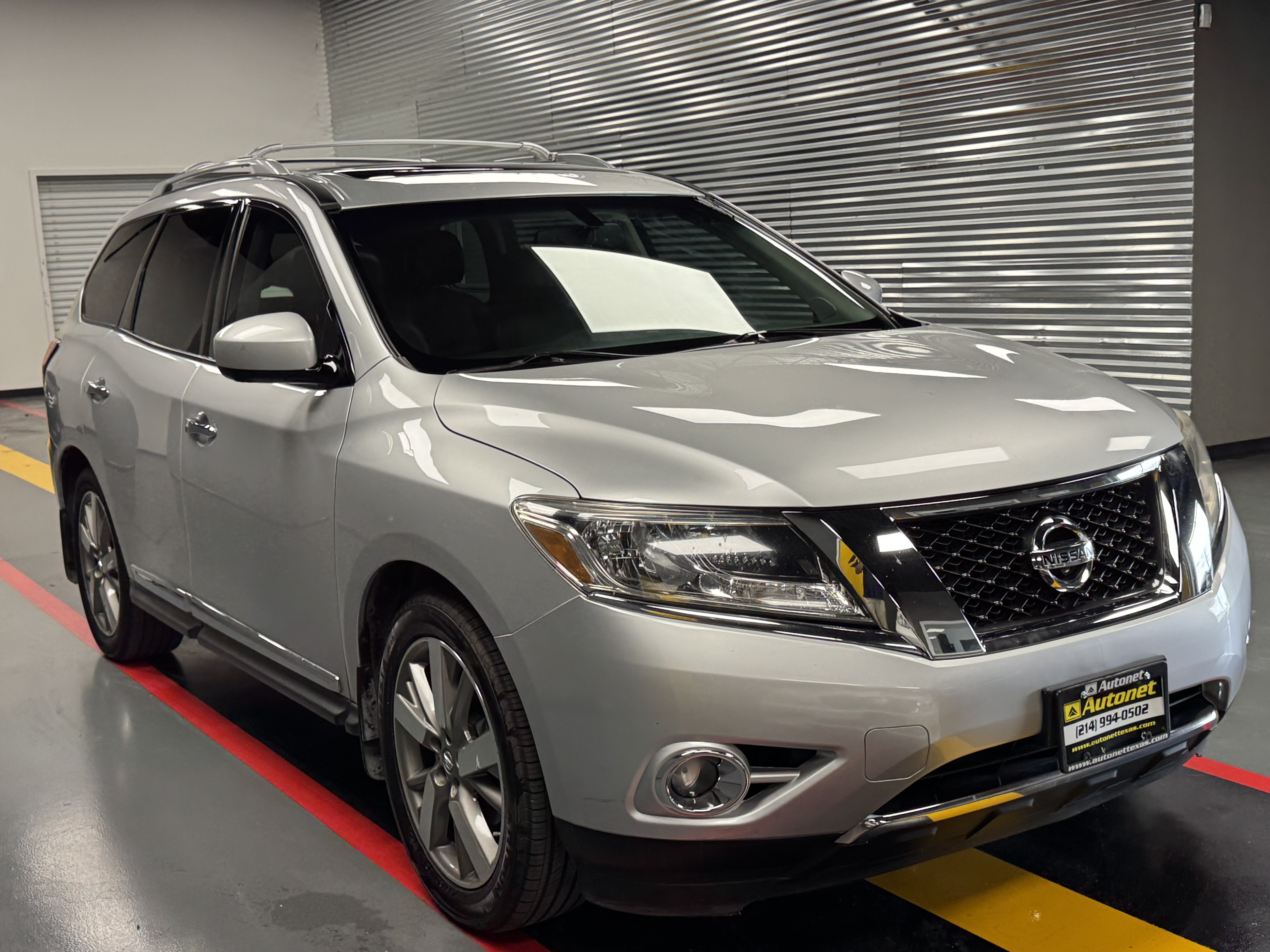 Used 2014 Nissan Pathfinder Platinum w/ Platinum Premium Package FWD image 7
