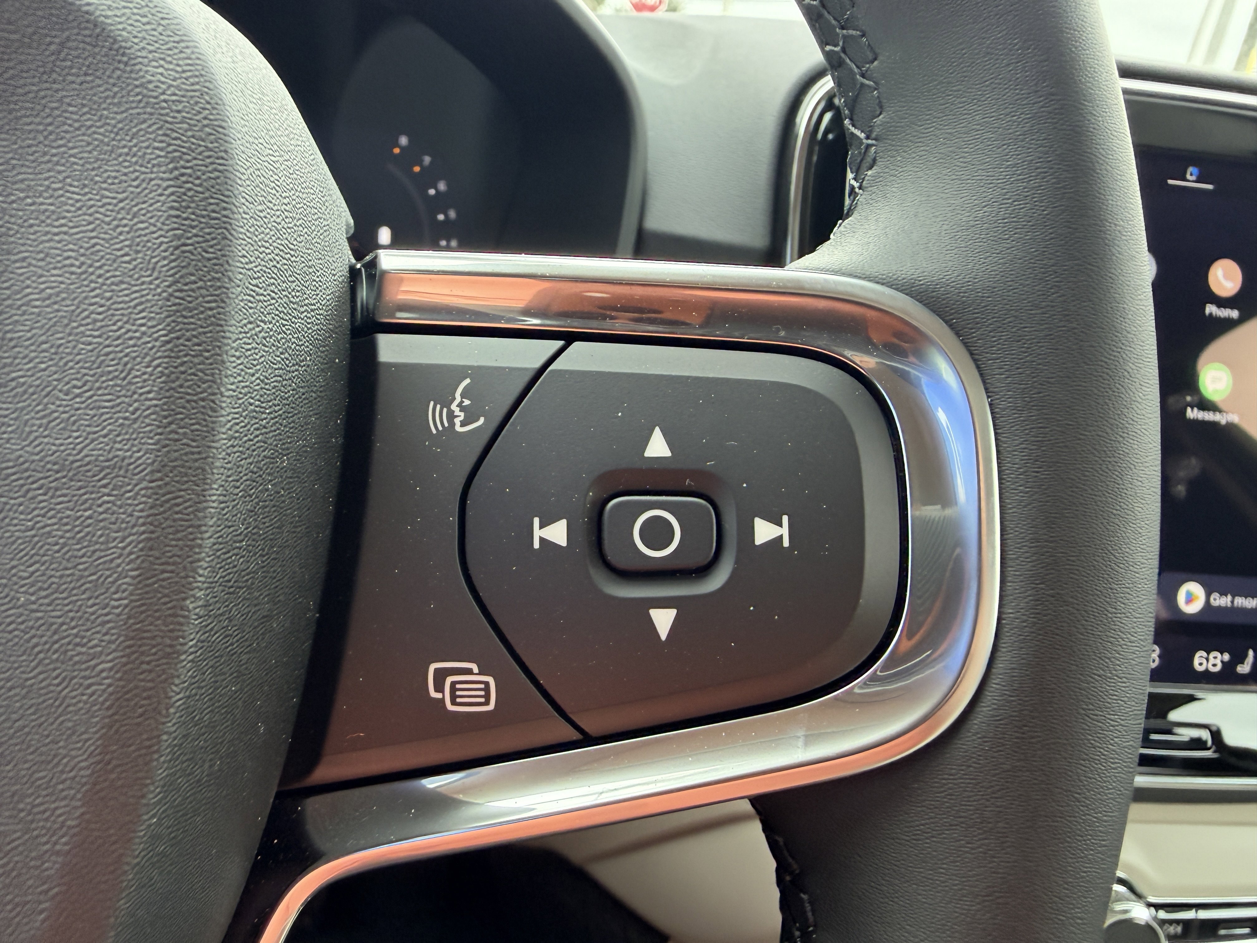 New 2026 Volvo XC40 B5 Ultra w/ Protection Package AWD/4WD image 29