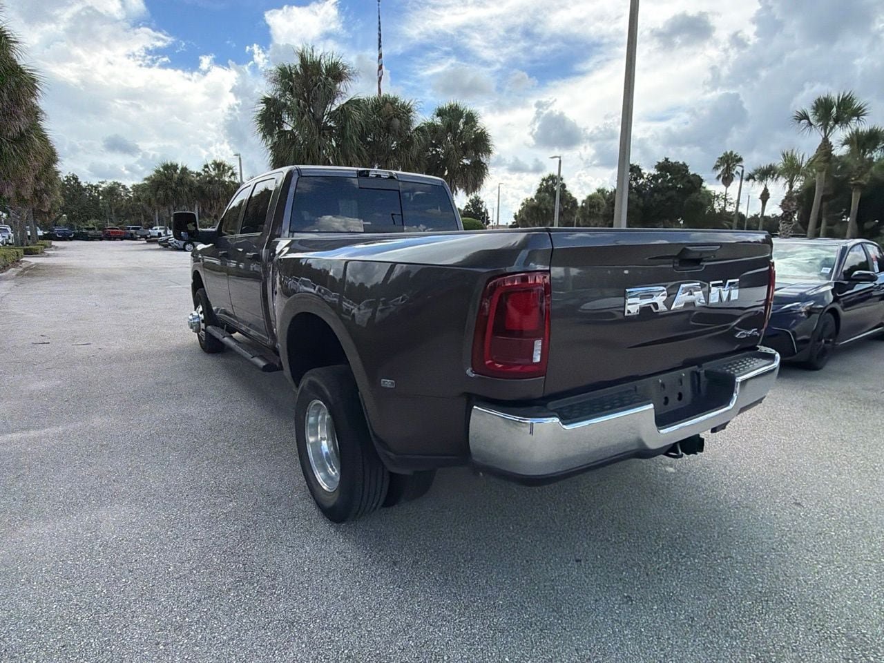 Used 2025 RAM 3500 Tradesman AWD/4WD image 3