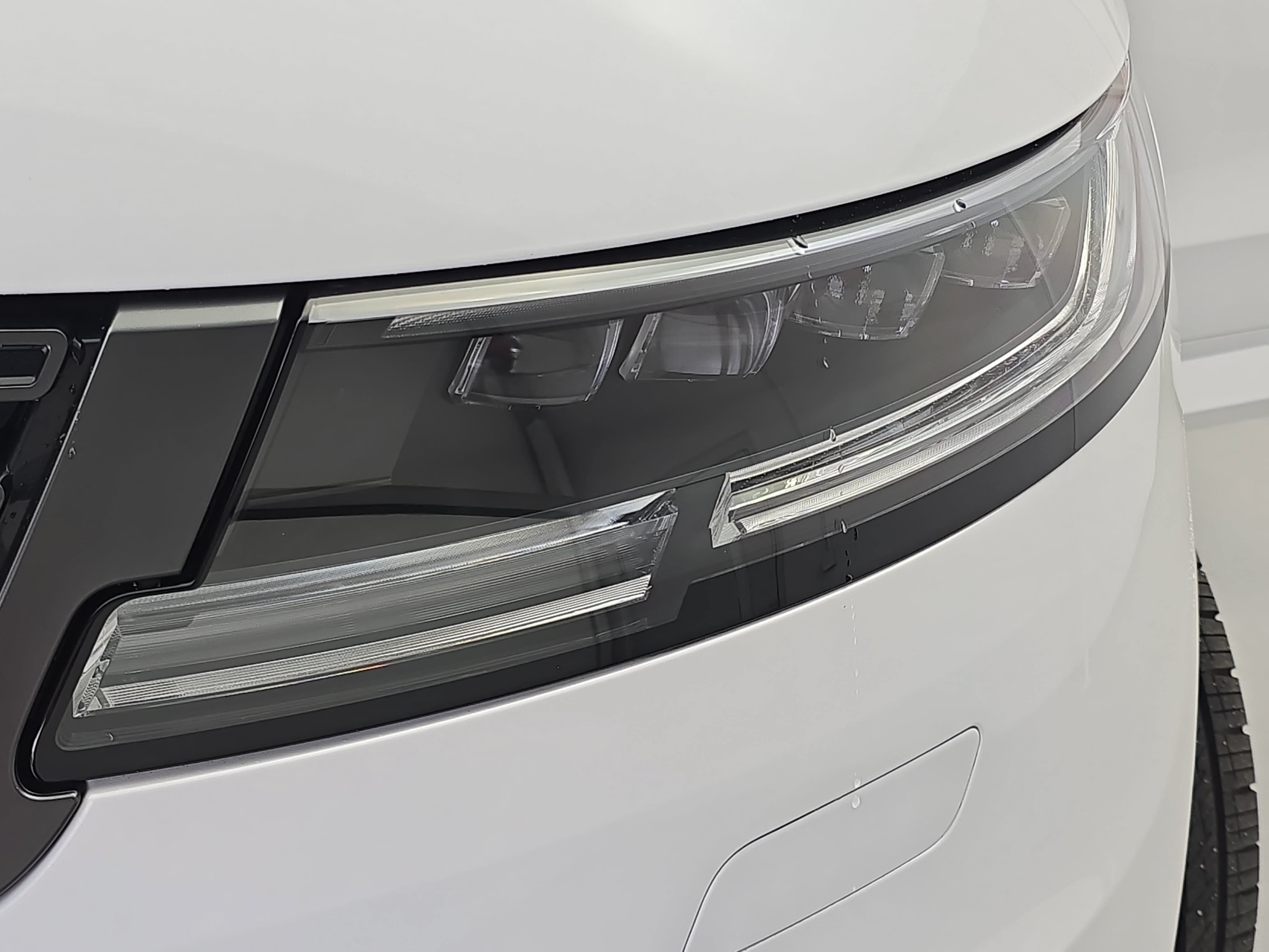 New 2026 Land Rover Range Rover Sport Dynamic SE AWD/4WD image 32