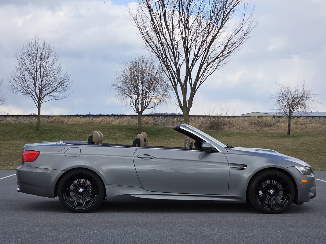 Used 2013 BMW M3 Convertible image 8
