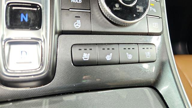 Used 2021 Hyundai Santa Fe Calligraphy w/ Cargo Package image 19