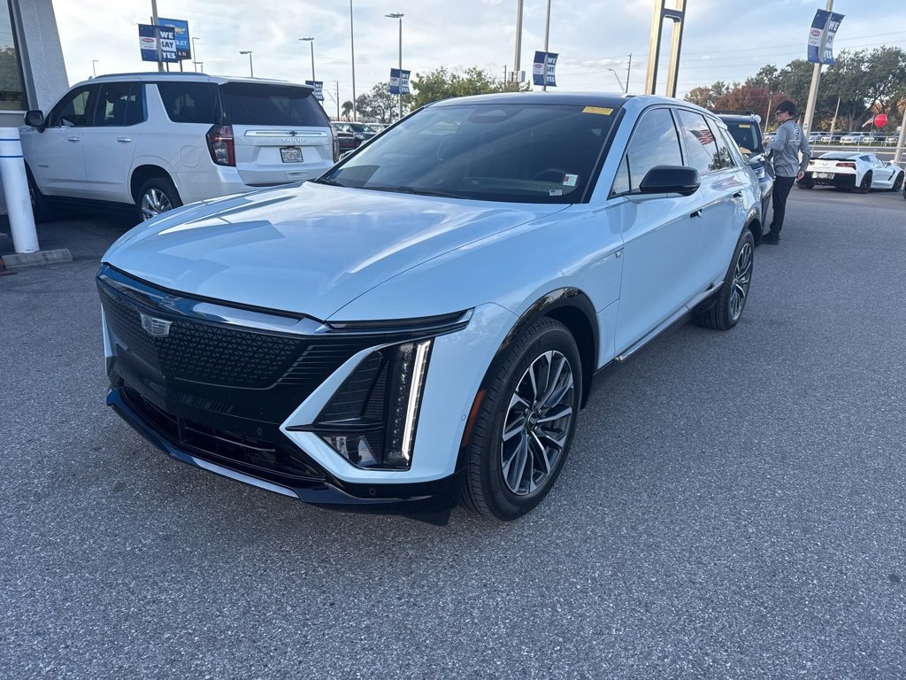 Used 2024 Cadillac Lyriq Sport image 2