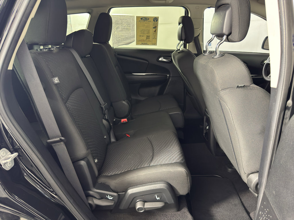 Used 2018 Dodge Journey SE image 35