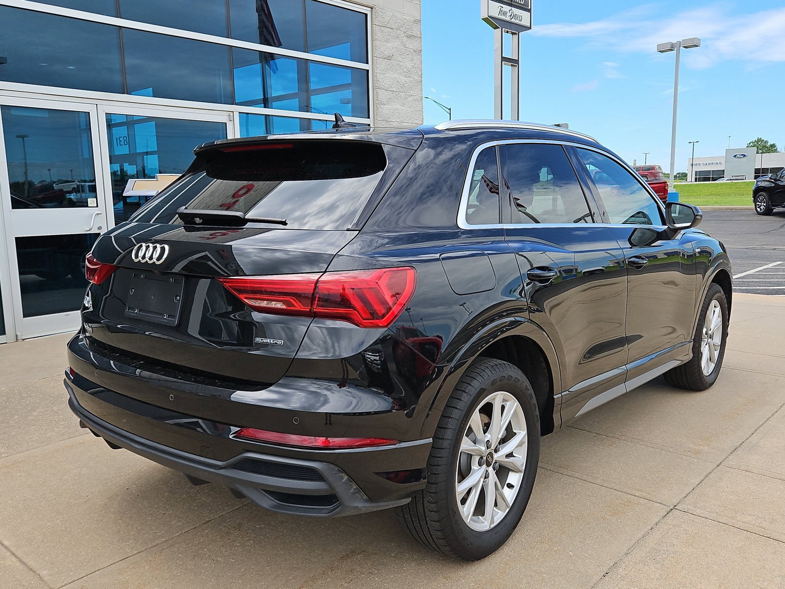 Used 2025 Audi Q3 2.0T Premium AWD/4WD image 4
