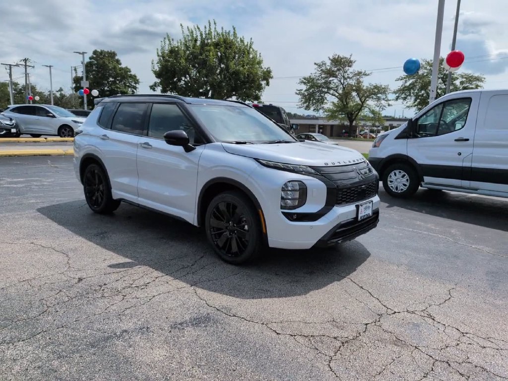 New 2026 Mitsubishi Outlander SEL Black Edition AWD/4WD image 2