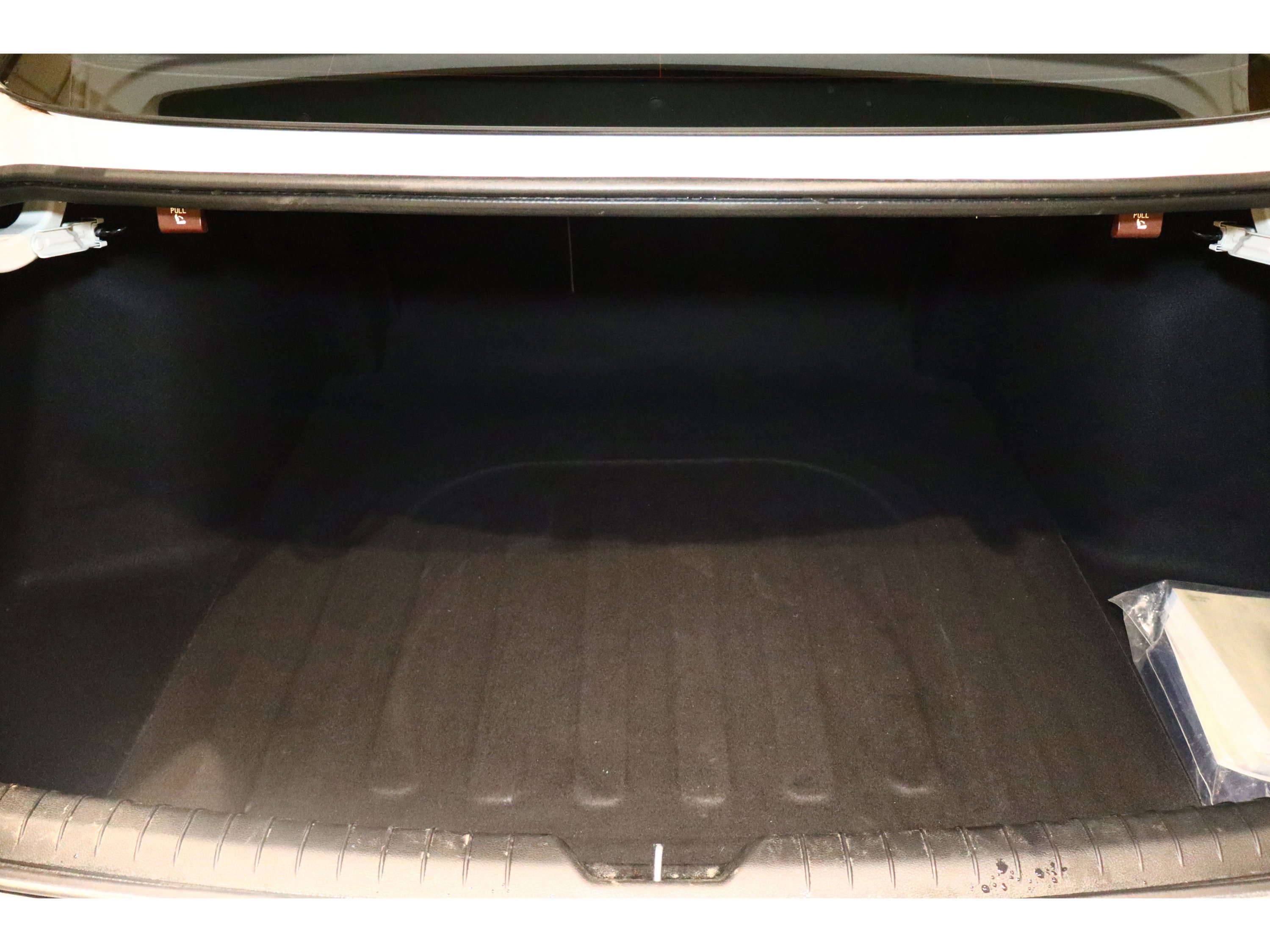 Used 2023 Hyundai Sonata Limited w/ Preferred Accessory Package image 17