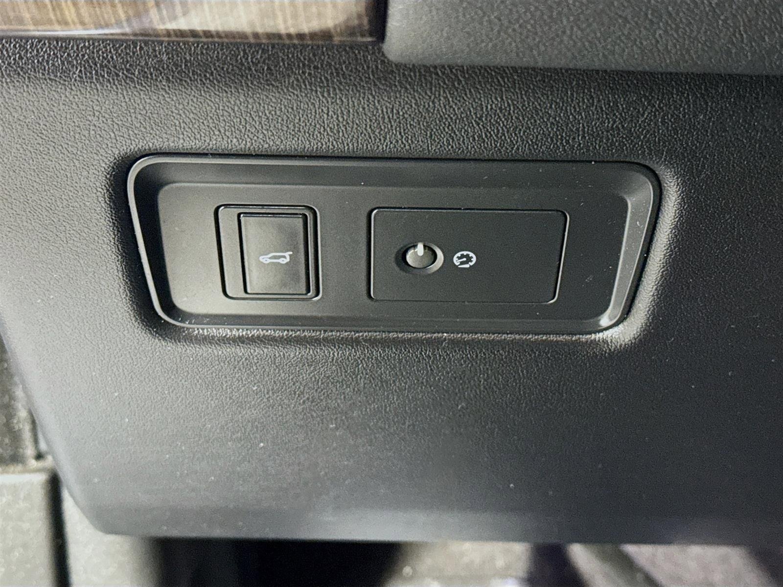 Used 2020 Land Rover Range Rover Sport HSE image 11