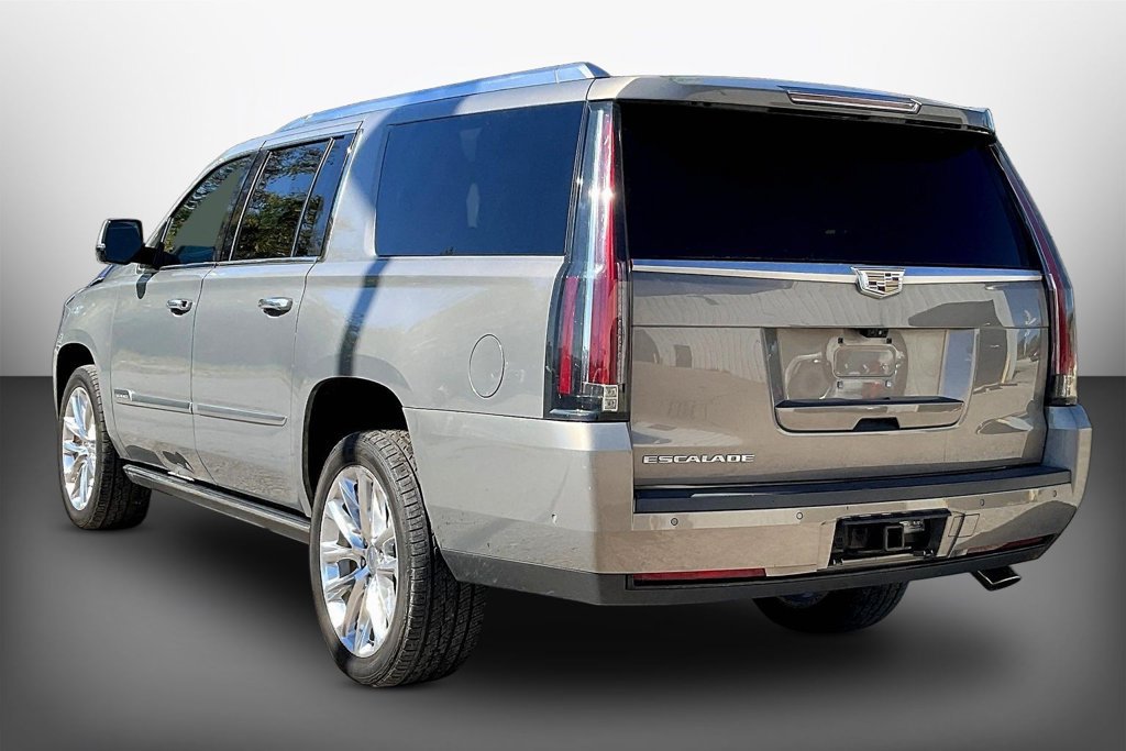 Used 2019 Cadillac Escalade ESV Premium Luxury RWD image 4