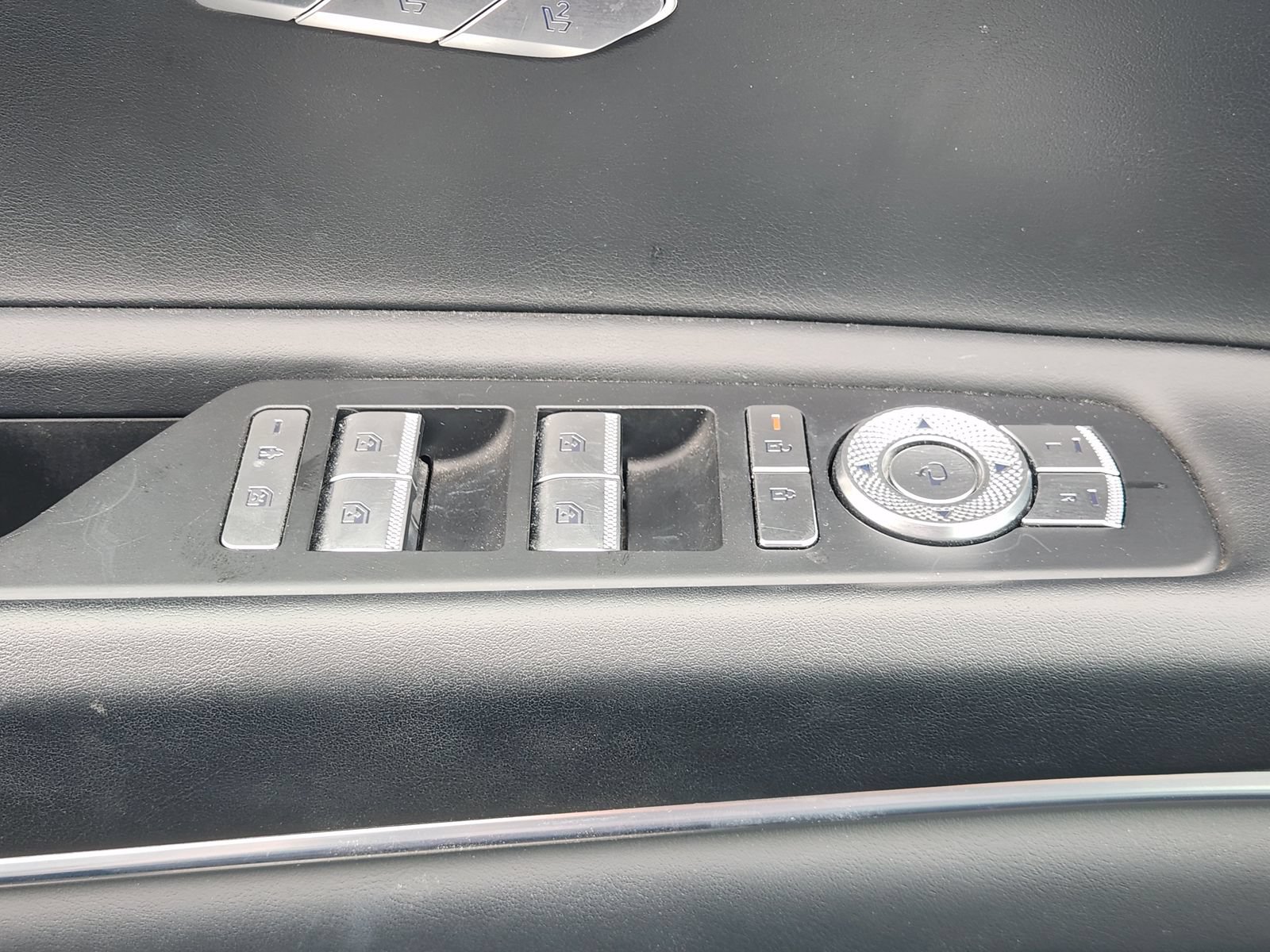 Used 2025 Genesis GV80 2.5T Standard AWD/4WD image 28