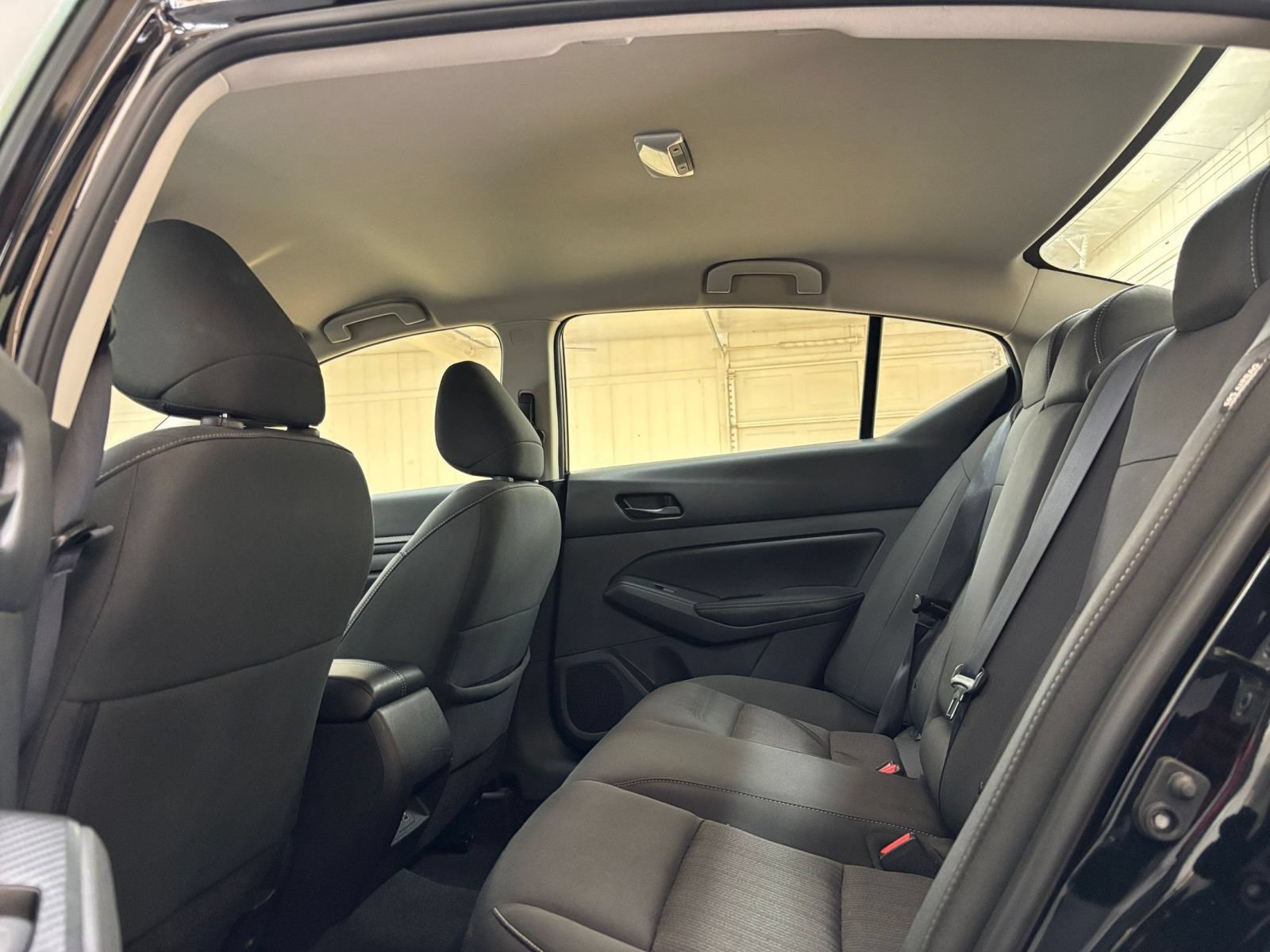Used 2025 Nissan Altima 2.5 SV FWD image 25