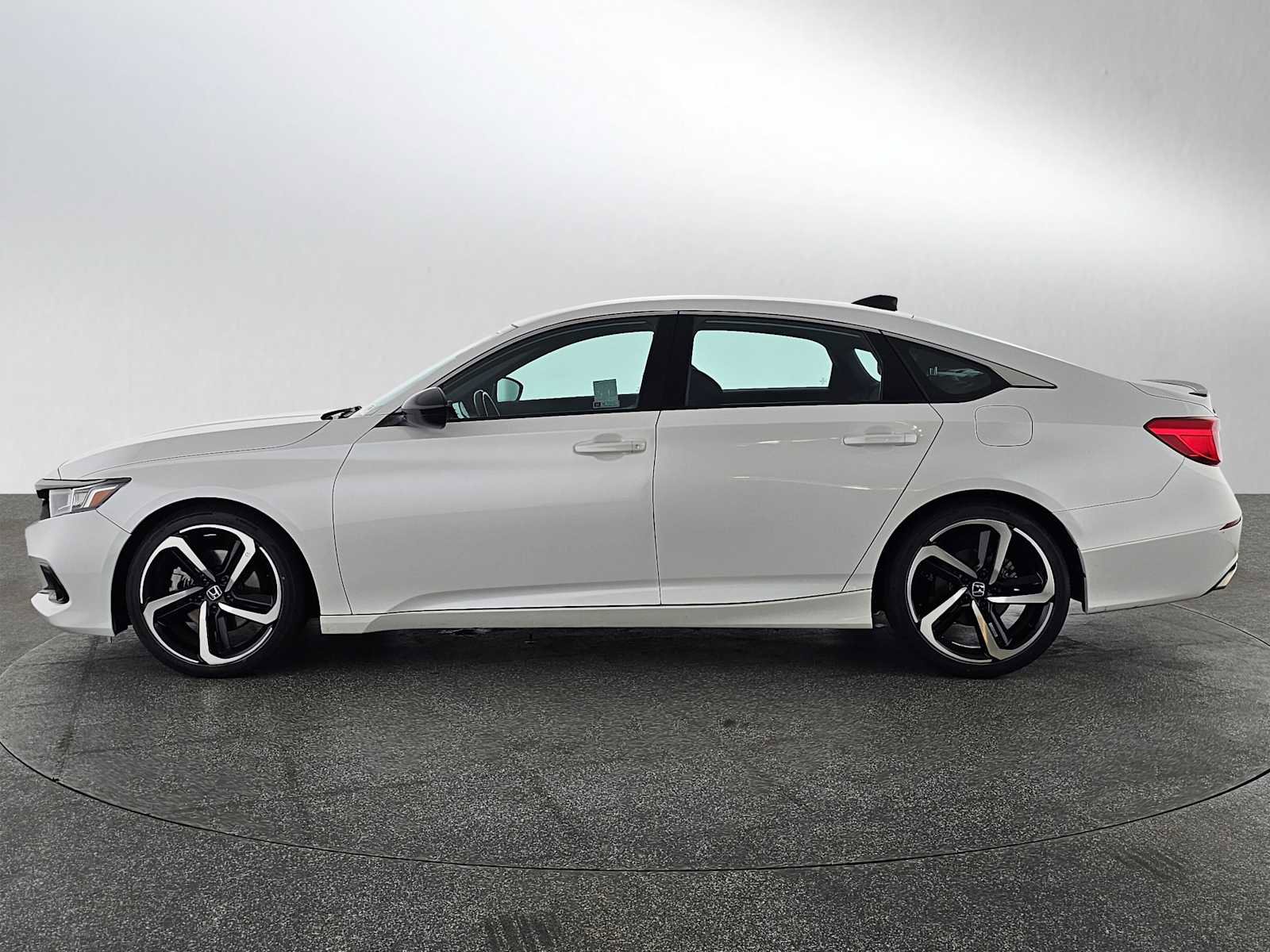 Used 2021 Honda Accord Sport image 6