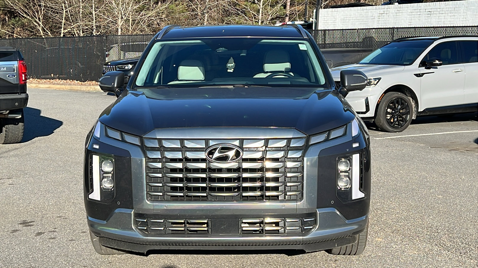 Used 2024 Hyundai Palisade Calligraphy image 3