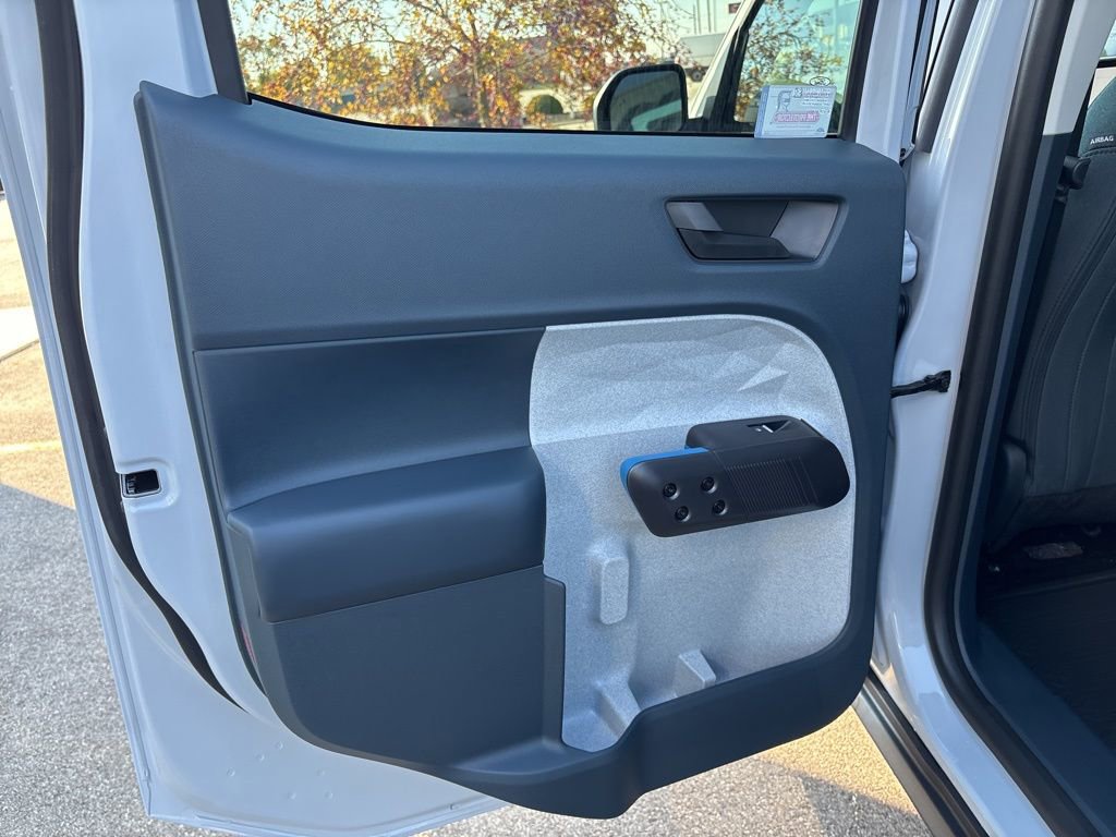 New 2025 Ford Maverick XLT image 29