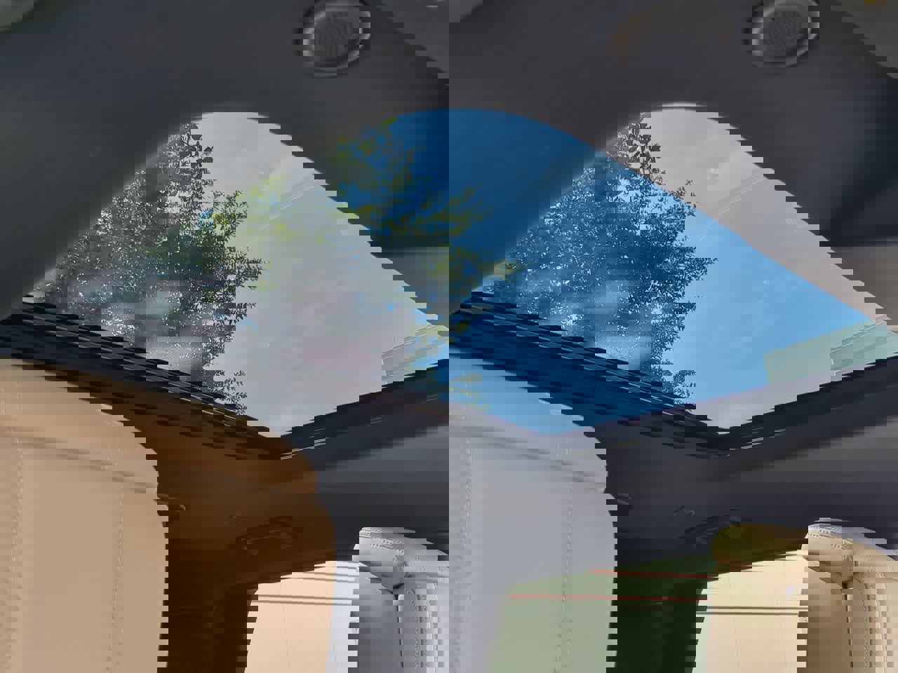 Used 2023 Land Rover Discovery HSE R-Dynamic image 20