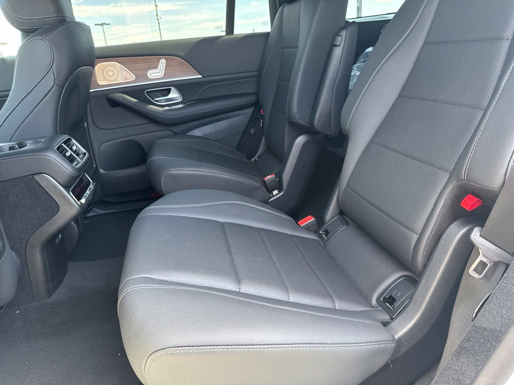 New 2026 Mercedes-Benz GLS 450 4MATIC image 31