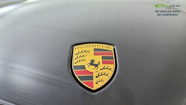 Used 2024 Porsche Macan AWD/4WD image 16
