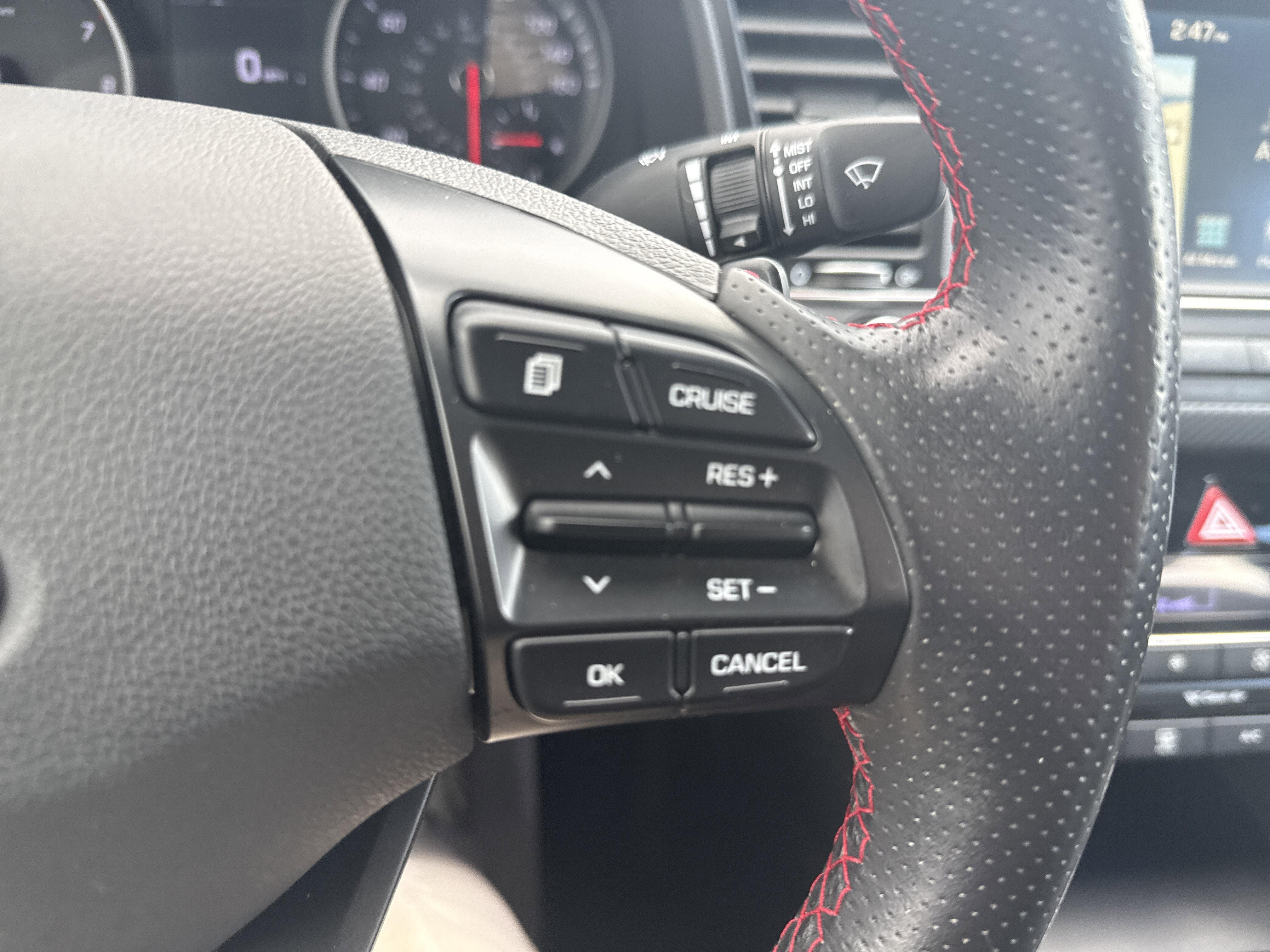 Used 2017 Hyundai Elantra Sport w/ Sport Premium Package 06 image 19