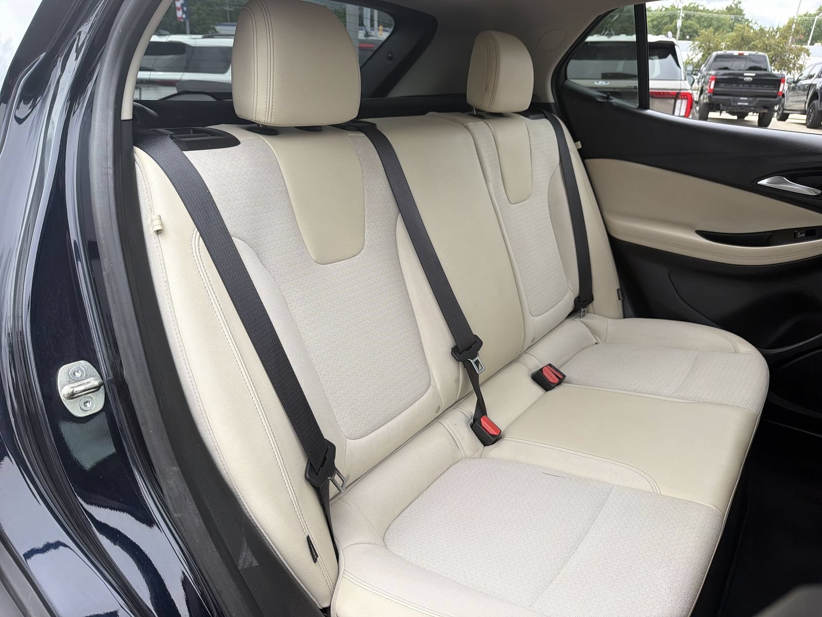 Used 2020 Buick Encore GX Preferred w/ Cold Weather Comfort Package FWD image 22