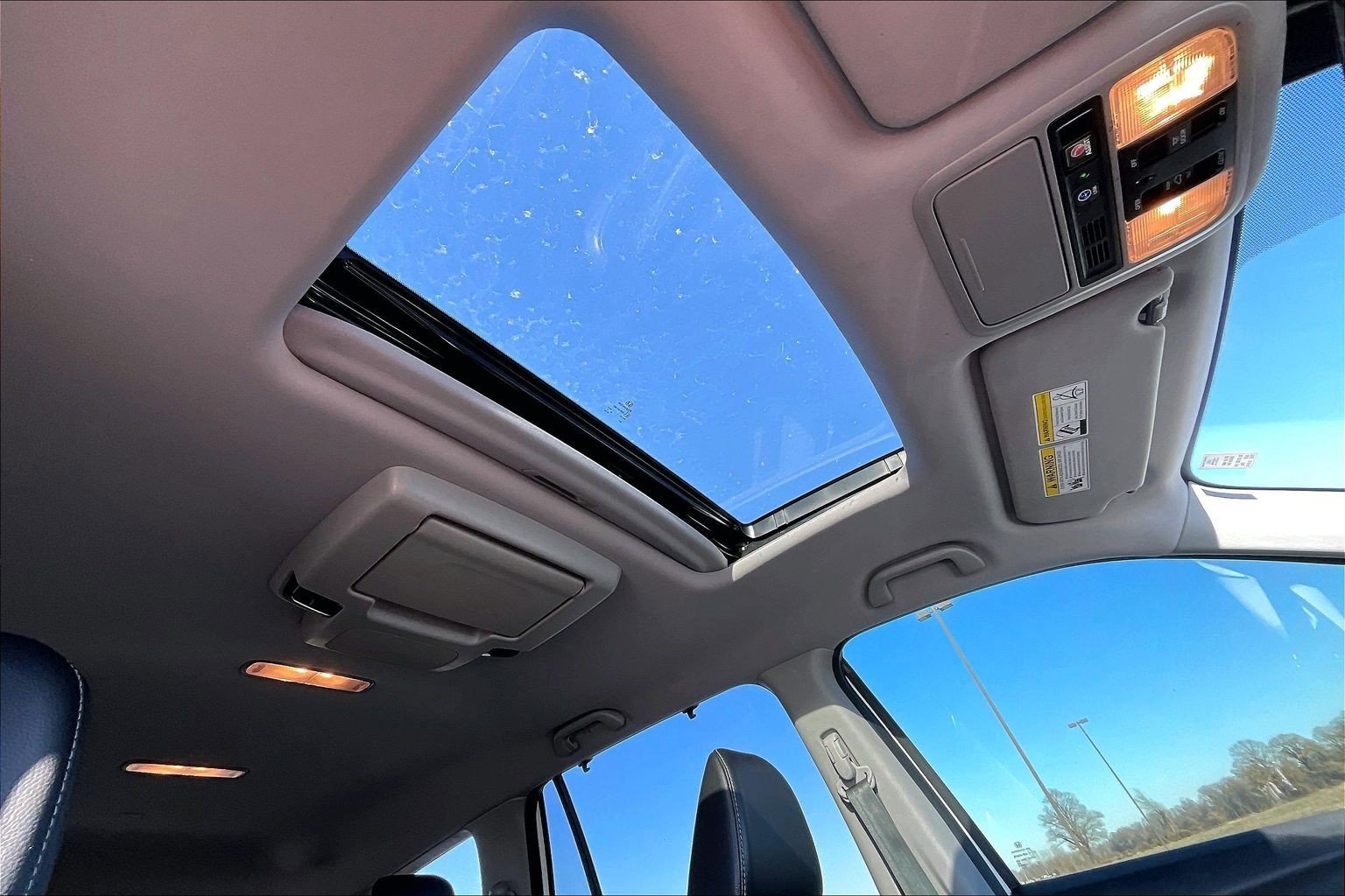 Used 2019 Honda Pilot Touring image 12