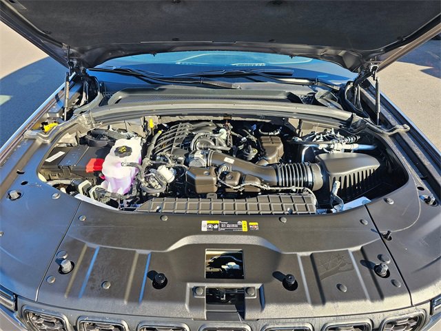 New 2025 Jeep Grand Cherokee L Limited w/ Black Appearance Package image 8