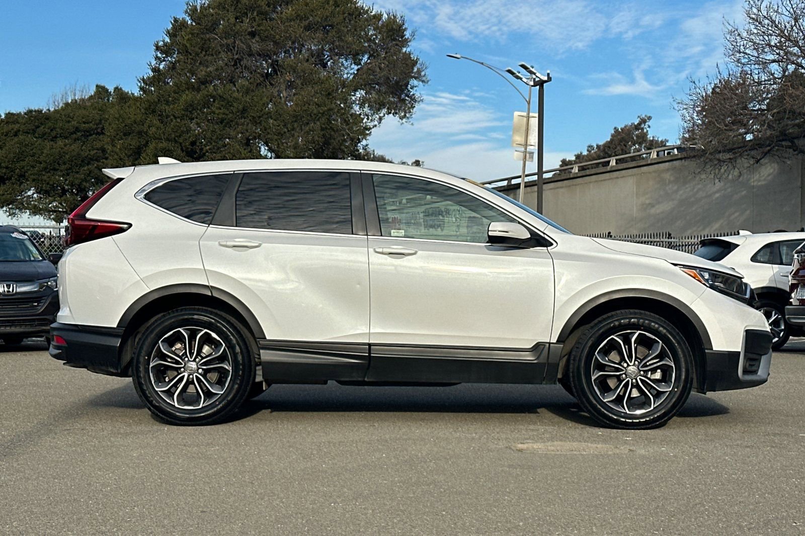 Used 2022 Honda CR-V EX-L image 3