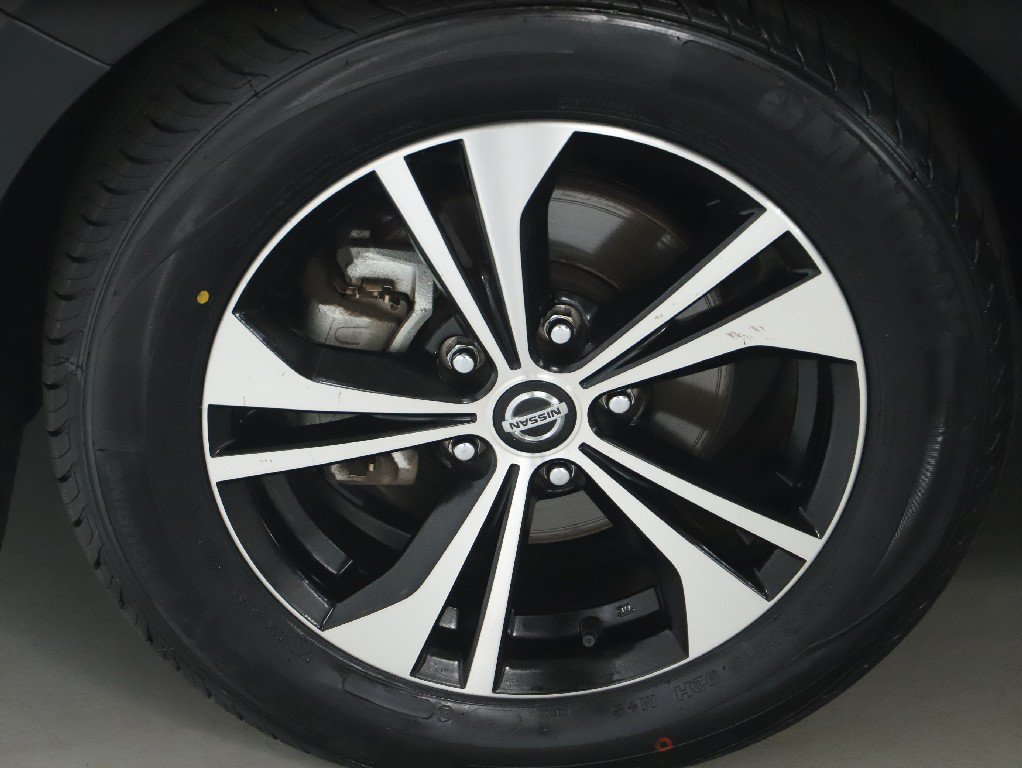 Certified 2023 Nissan Sentra SV FWD image 37