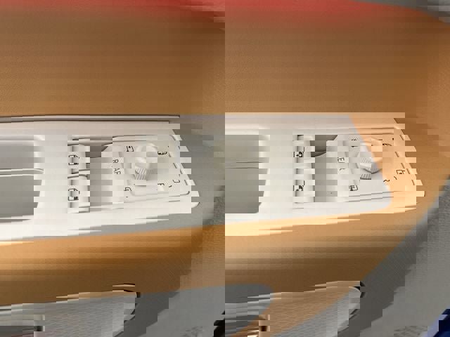 New 2025 Volkswagen ID. Buzz 1st Edition image 16