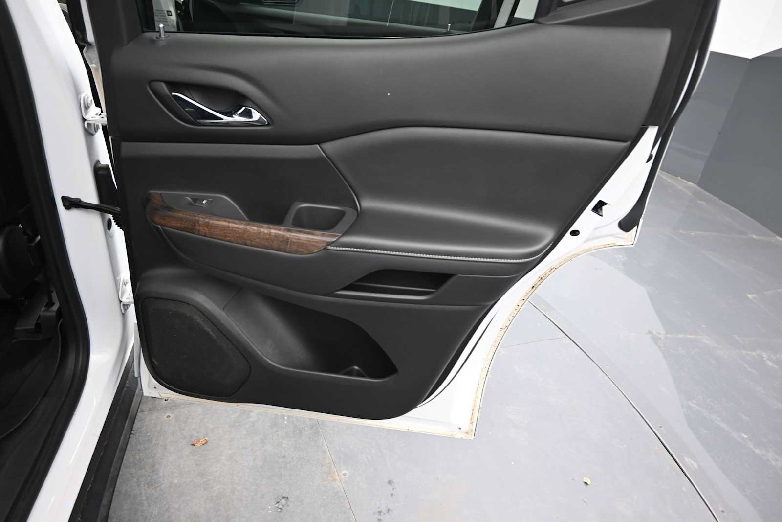 Used 2020 GMC Acadia Denali w/ LPO, Floor Liner Package AWD/4WD image 24