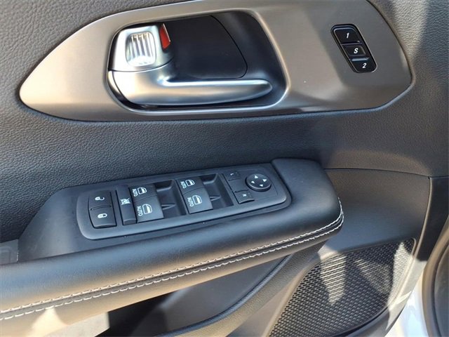 New 2026 Chrysler Pacifica Select image 20