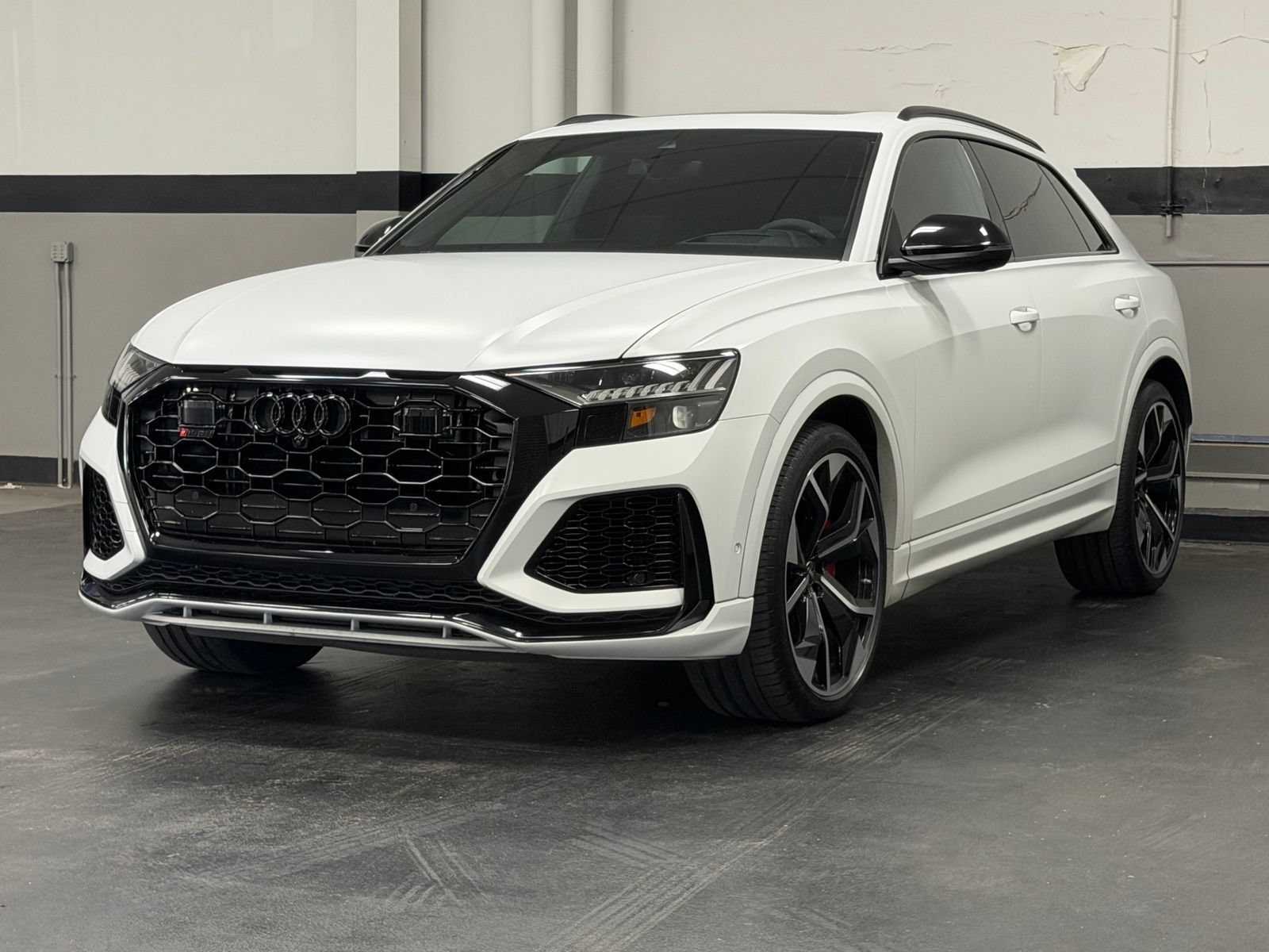 Used 2023 Audi RS Q8 w/ Black Optic Package AWD/4WD image 5