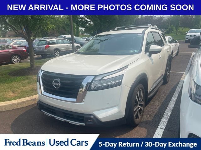 Used 2023 Nissan Pathfinder Platinum w/ Lighting Package (N93) AWD/4WD image 3