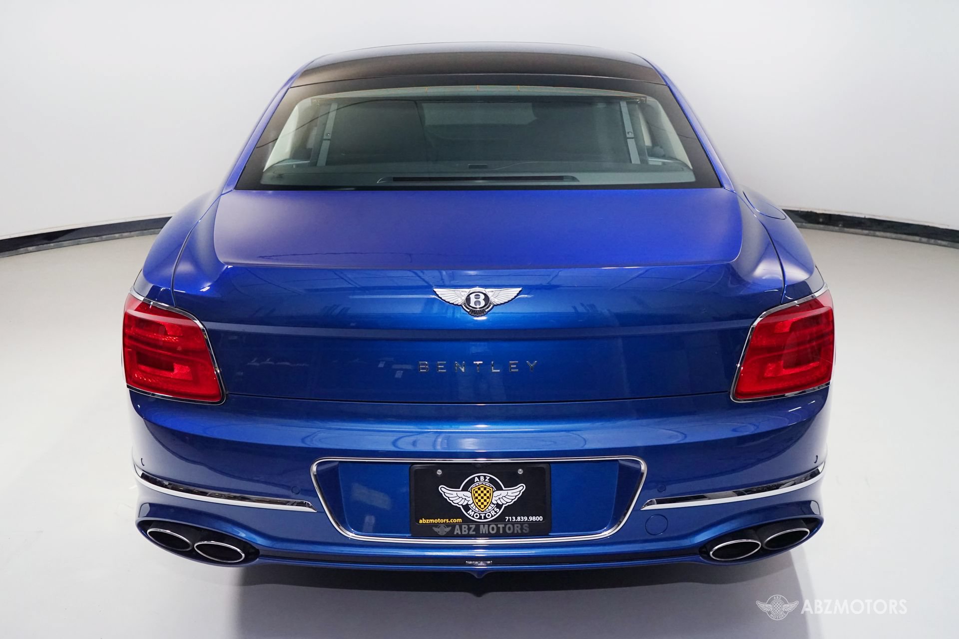 Used 2022 Bentley Flying Spur V8 AWD/4WD image 7