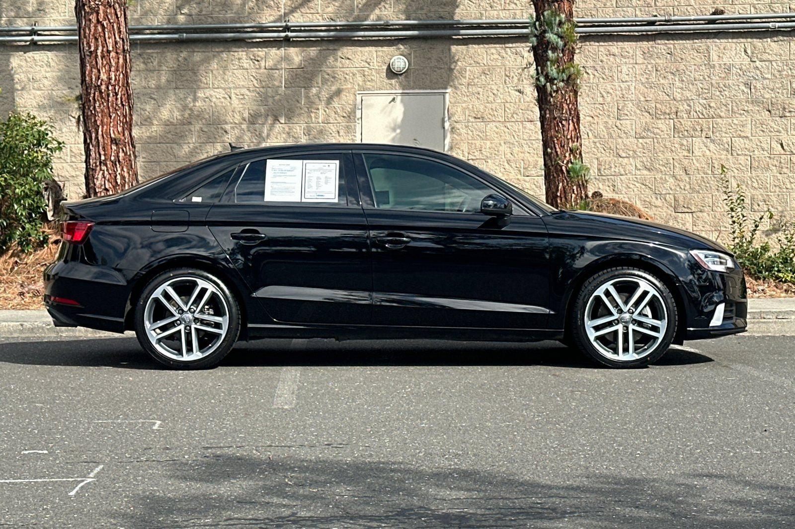 Used 2018 Audi A3 2.0T Premium AWD/4WD image 2