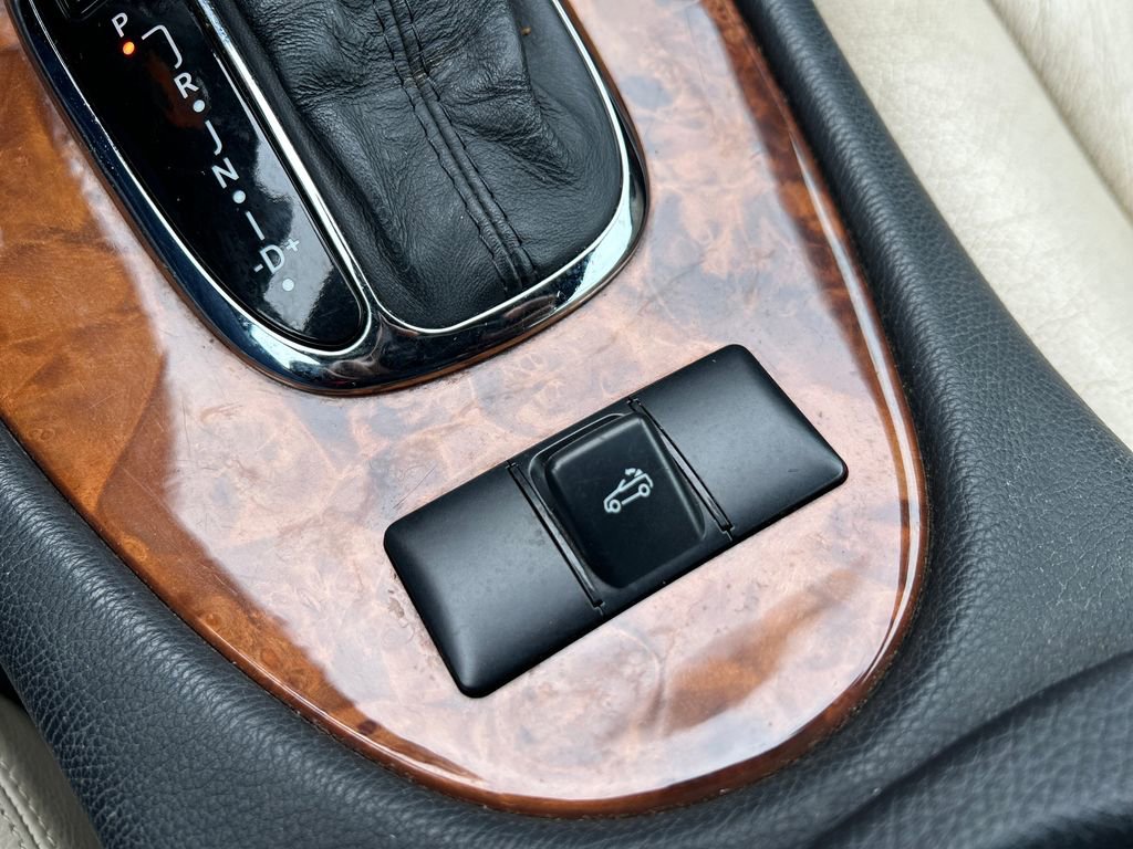 Used 2008 Mercedes-Benz CLK 350 Cabriolet image 24