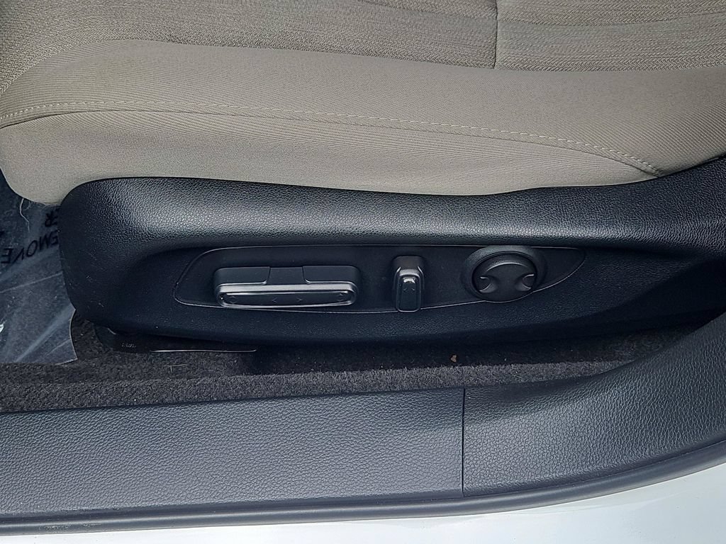 Certified 2023 Honda Accord EX image 19