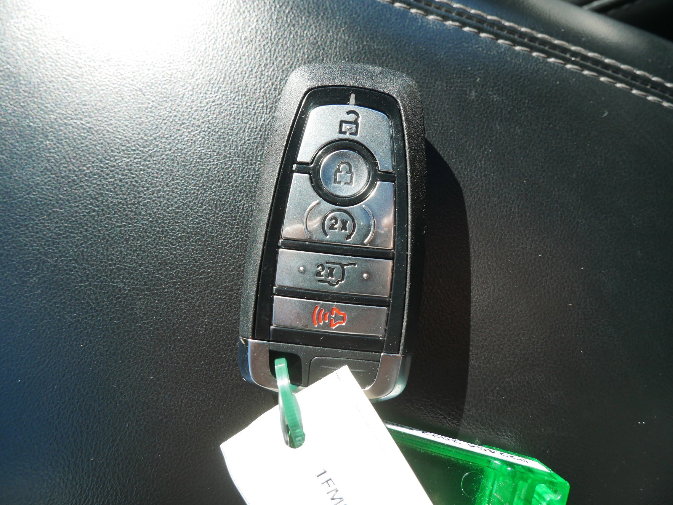 Certified 2022 Ford Explorer XLT w/ Equipment Group 202A image 35