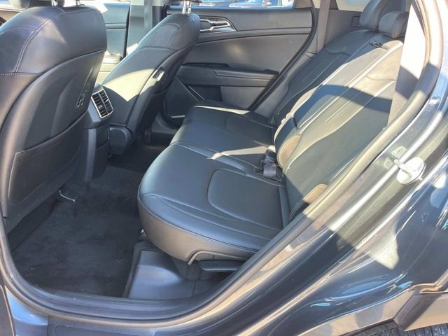 Used 2024 Kia Sportage EX image 6