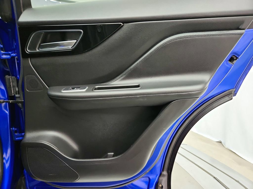 Used 2020 Jaguar F-PACE Premium image 37