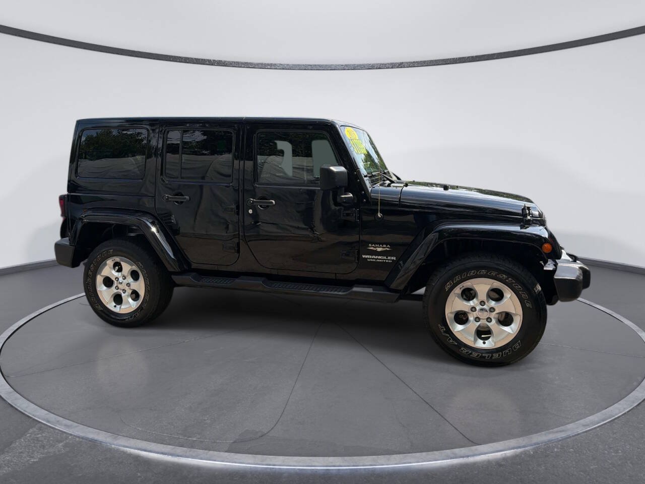 Used 2015 Jeep Wrangler Unlimited Sahara w/ Connectivity Group AWD/4WD image 5