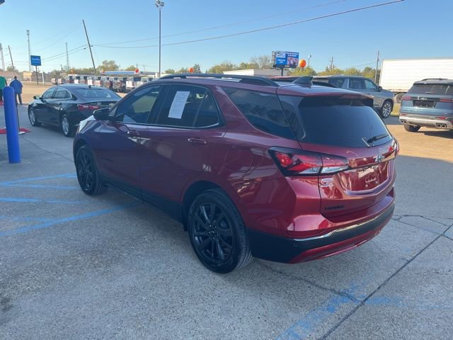 Used 2023 Chevrolet Equinox RS image 3