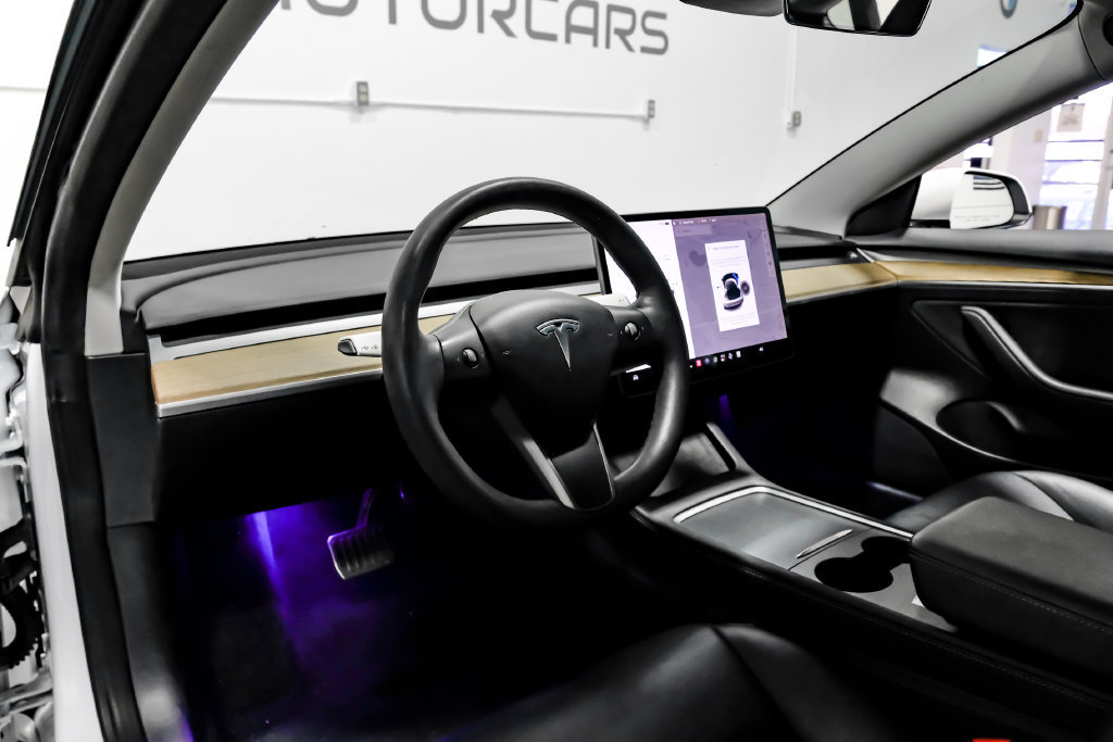 Used 2022 Tesla Model 3 Long Range AWD/4WD image 3