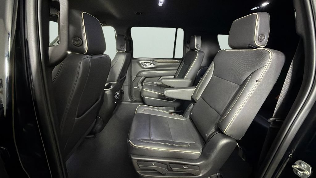 Used 2023 Chevrolet Suburban Premier RWD image 27