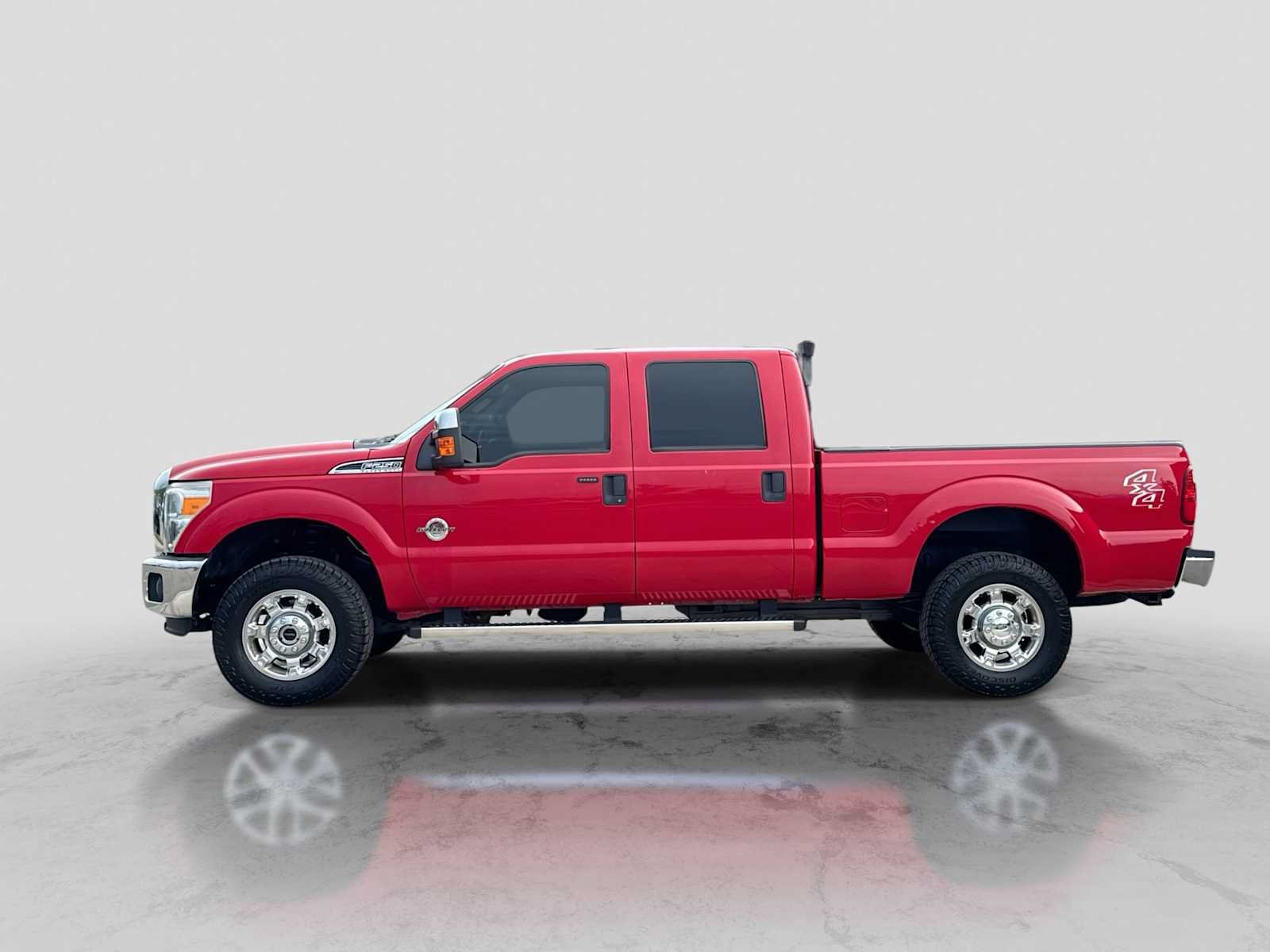 Used 2015 Ford F250 XLT w/ XLT Premium Package AWD/4WD image 3