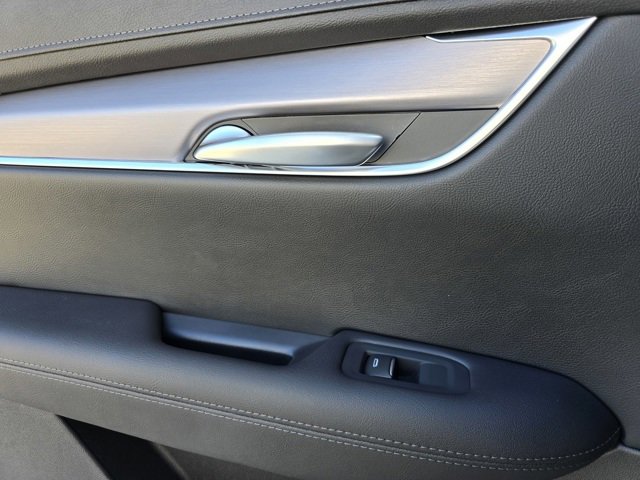 New 2025 Cadillac XT5 Luxury image 20