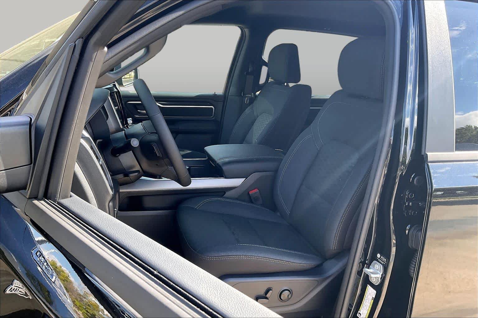 New 2027 RAM 1500 4x4 Crew Cab image 9