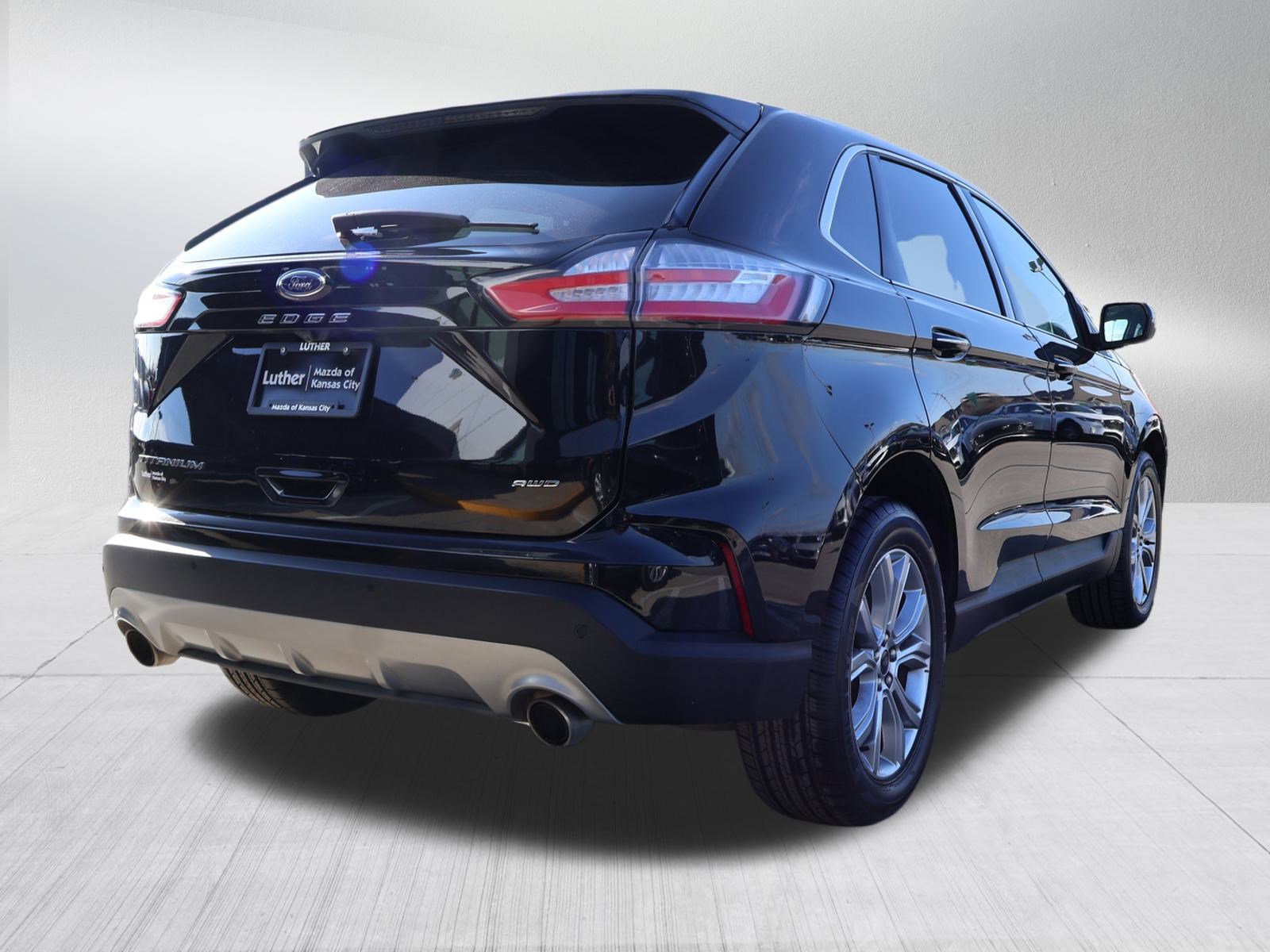 Used 2024 Ford Edge Titanium image 7