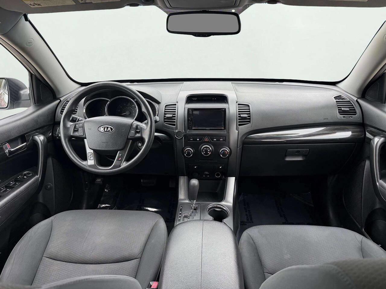 Used 2013 Kia Sorento LX w/ Convenience Pkg image 14