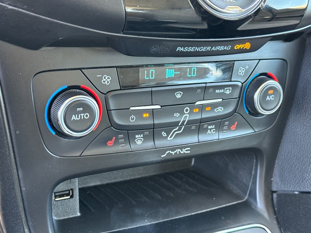 Used 2017 Ford Focus Electric Hatchback image 31